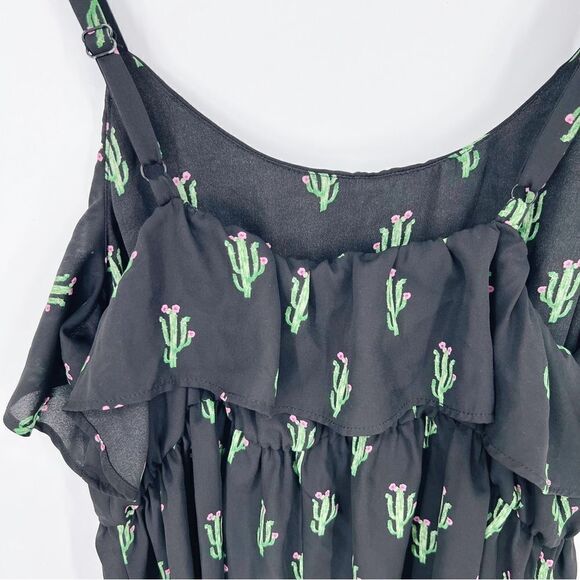 Torrid Cactus Chiffon Ruffle Sleeveless Top‎ - Picture 5 of 7